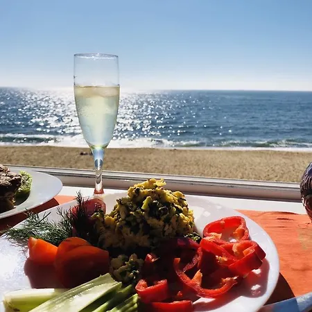 בית נופש With Panoramic Sea View אודסה